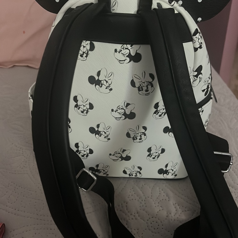 Minnie Mouse Backpack - Picture 3 of 4